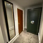 No6 West Coates 3* エディンバラ