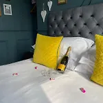 Albyn Townhouse 4*