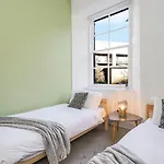 Appartamento Centre 2 Bedroom Main Door