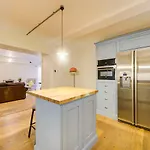 Super Castle Basement *