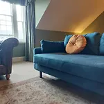 Stunning 5br Royal Mile Penthouse Edimburgo