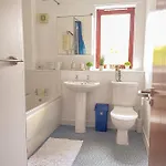 Spacious, And Newly Decorated Apartament Edynburg