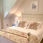 Estate At Carberry Tower Vakantiehuis *