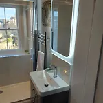 East Claremont 4*