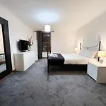 2br Flat Historic Centre Sleeps 5 Apartman Edinburgh