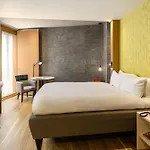 Market Street 4*