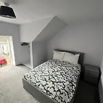 Boyds Entry Flat Old Town