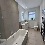 度假居 Kaimes Kip: Stylish Five Bedroom *