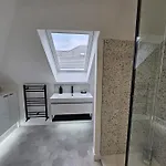 Kaimes Kip: Stylish Five Bedroom 度假居 *