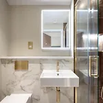Dragon - Centre 2 Bed Luxury Mews House Hébergement de vacances