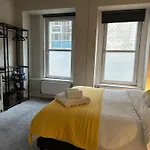 Two Bed Apartment *