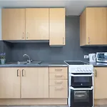 Joivy Affordable 3,4,5 And 12 Bed Private Flats Next To Royal Mile (adults Only) Edinburgh