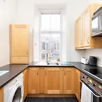 Charming 1-bedroom Getaway *