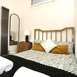 Cosy Apartment, Free Street Parking Διαμέρισμα