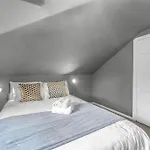 Super Spacious 4 Bed, Sleeps 6 Apartment Edinburgh