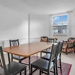 Apartment Super Spacious 4 Bed, Sleeps 6 Edinburgh