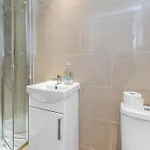 Super Spacious 4 Bed, Sleeps 6 Edinburgh