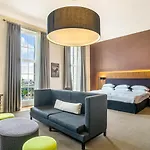 The Place 4*