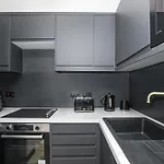 شقة 1 Bedroom Gorgie Sleeps 4 Easy Access إدنبرة