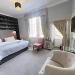 Allison House 17 Πανσιόν 3*
