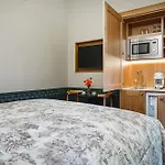 Bonnie - Smart Boutique - Haymarket Hotel Edinburgh
