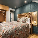 Bonnie - Smart Boutique - Haymarket Hotel Edinburgh