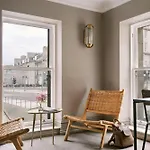 Aparthotel Thistle Royal Garden 4*