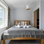 Holyrood Duplex 3-bedroom エディンバラ