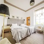 Πανσιόν Allison House 17