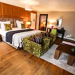 Hotel Tigerlily
