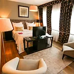 Tigerlily Hotel