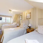 Arden Guest House, Craigmillar Castle Edinburgh