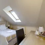 Hotel Arden Guest House, Craigmillar Castle