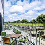 Ibis Budget Park 3*