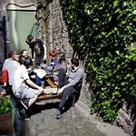 High Street - Over 18s Only, Backpackers Atmosphere (adults Only) *