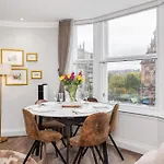 דירה Prime Luxury 3 Bed *