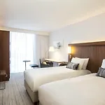 Hotel Courtyard By Marriott West