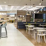 Courtyard By Marriott West 4*