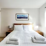 Bright & Modern Flat * Εδιμβούργο