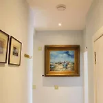 Upper Bow - Luxurious, Modern 1br Near Castle Appartamento Edimburgo