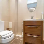 Prázdninový dům Family Friendly 3br Townhouse With 6 Beds And Parking