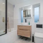 Spacious 5-bed With Garden Parking - Pass The Keys Casa de Férias Edimburgo