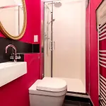 Luxury Family Flat In New Town דירה