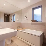 Chic 3-bedroom 2-storey House Near Centre With Free Parking Apartamento Edimburgo