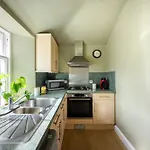 Bnbnova - 1br - By Castle - West End *