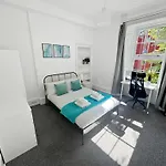 Διαμέρισμα 4 Bedroom Modern Spacious - Old Town