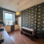 Gorgeous 2bdr With Unique Character In Apartamento Edimburgo