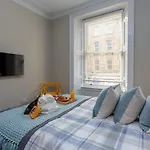 Old Town Modern Retreat - Near The Castle 公寓
