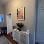 Gorgeous 2bdr With Unique Character In Apartamento *