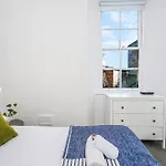 Modern - 2br Flat Near Easter Road Stadium Edinburgh
